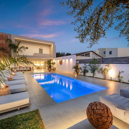Hypnosis Beachside Villa With Private Heated Pool Georgioupoli Exterior foto