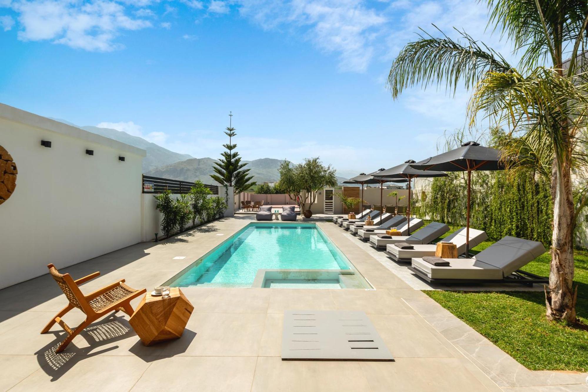 Hypnosis Beachside Villa With Private Heated Pool Georgioupoli Exterior foto