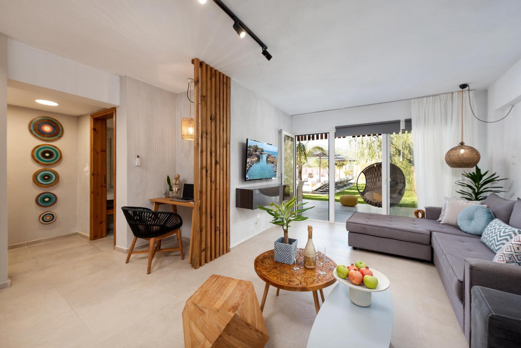 Hypnosis Beachside Villa With Private Heated Pool Georgioupoli Exterior foto